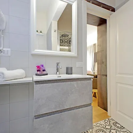 Apartment Cozy New Flat Near The Station! *