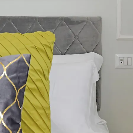 Apartment Cozy New Flat Near The Station! *