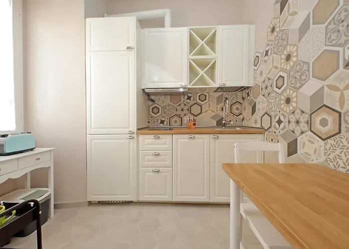 Cozy New Flat Near The Station! 아파트 *