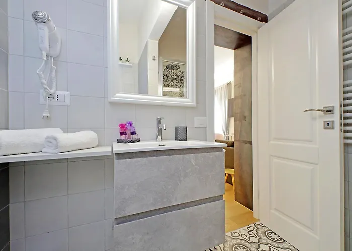 아파트 Cozy New Flat Near The Station! *