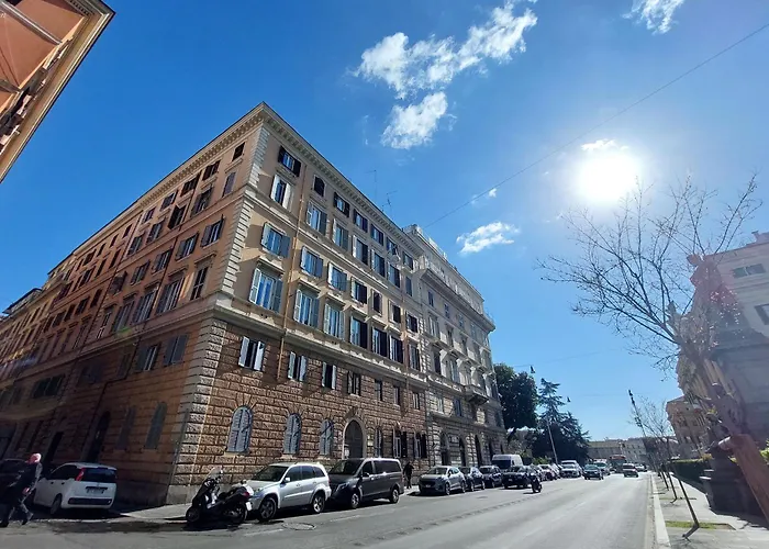 Cozy New Flat Near The Station! 아파트 *