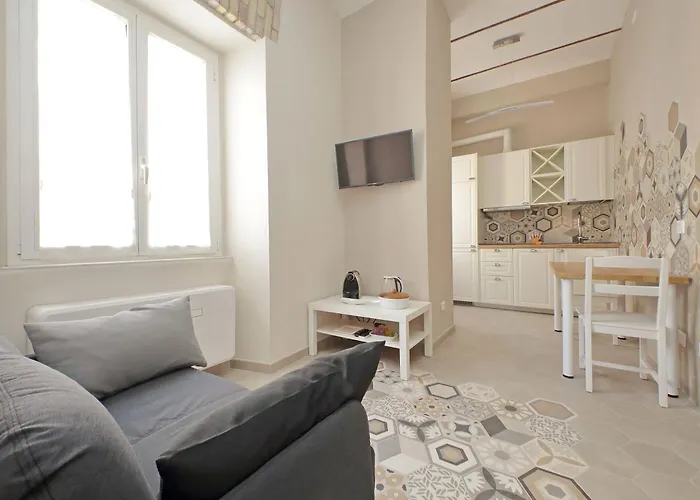 Cozy New Flat Near The Station! * 로마