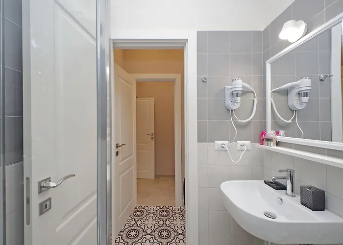 아파트 Cozy New Flat Near The Station! *